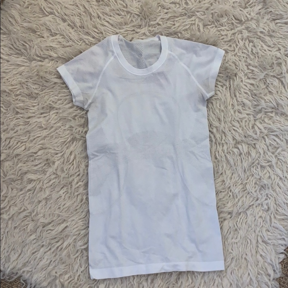 COPY - lululemon swiftly tech short sleeve shirt